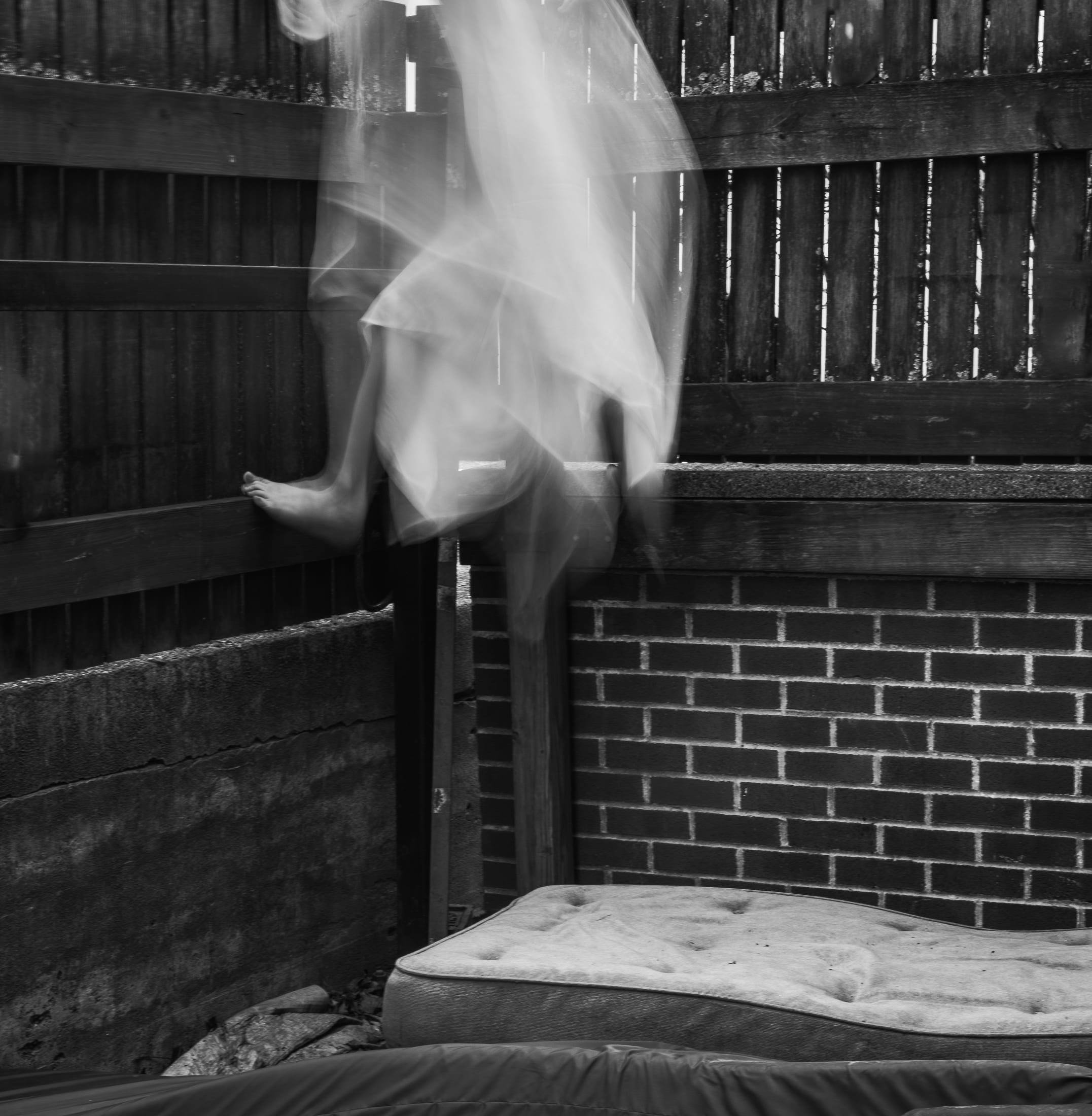 The Mindhouse — threshold in the ruin
